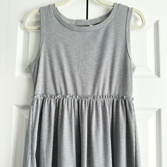 Women's Dress Gray Size M Sleeveless Ribbed Knee-Length - Picture 3 of 9